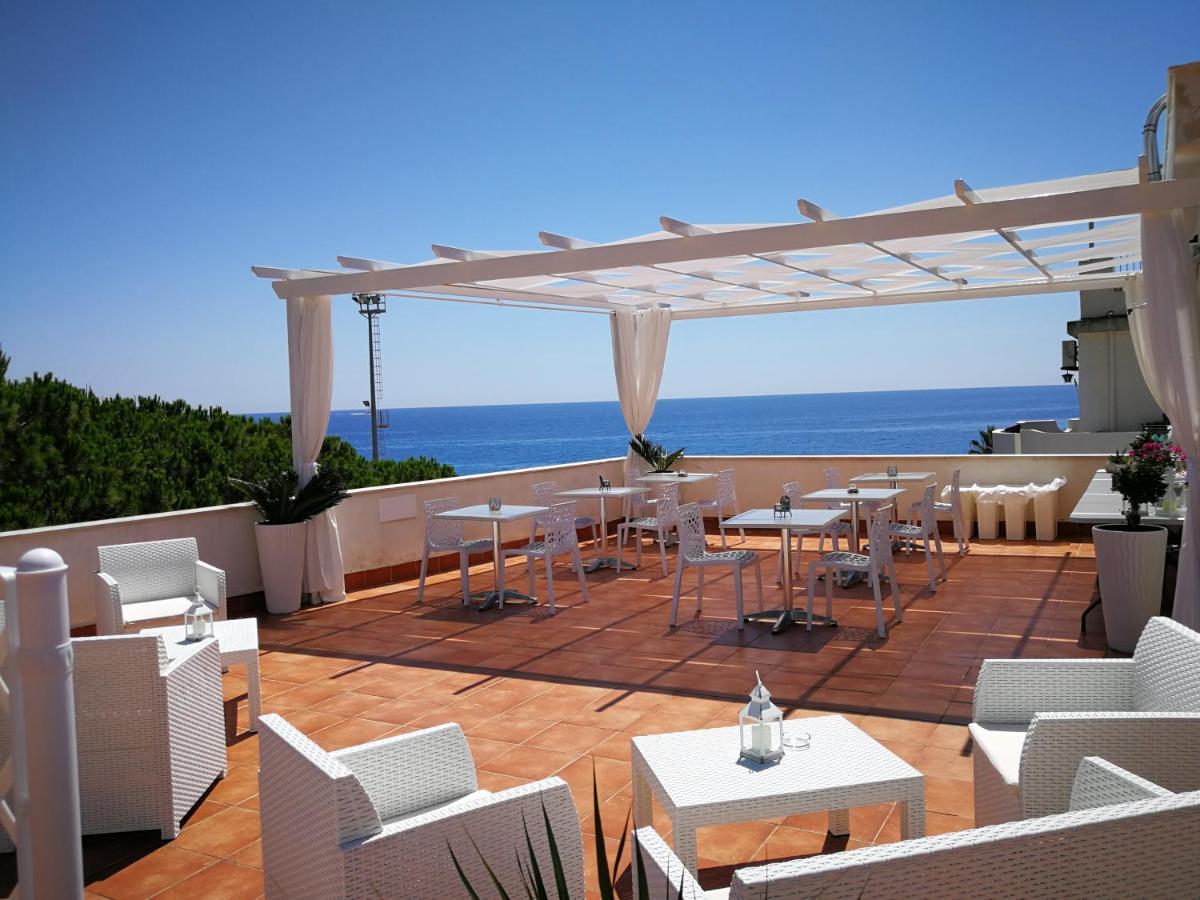B&B Il Mare Degli Dei Letojanni Extérieur photo